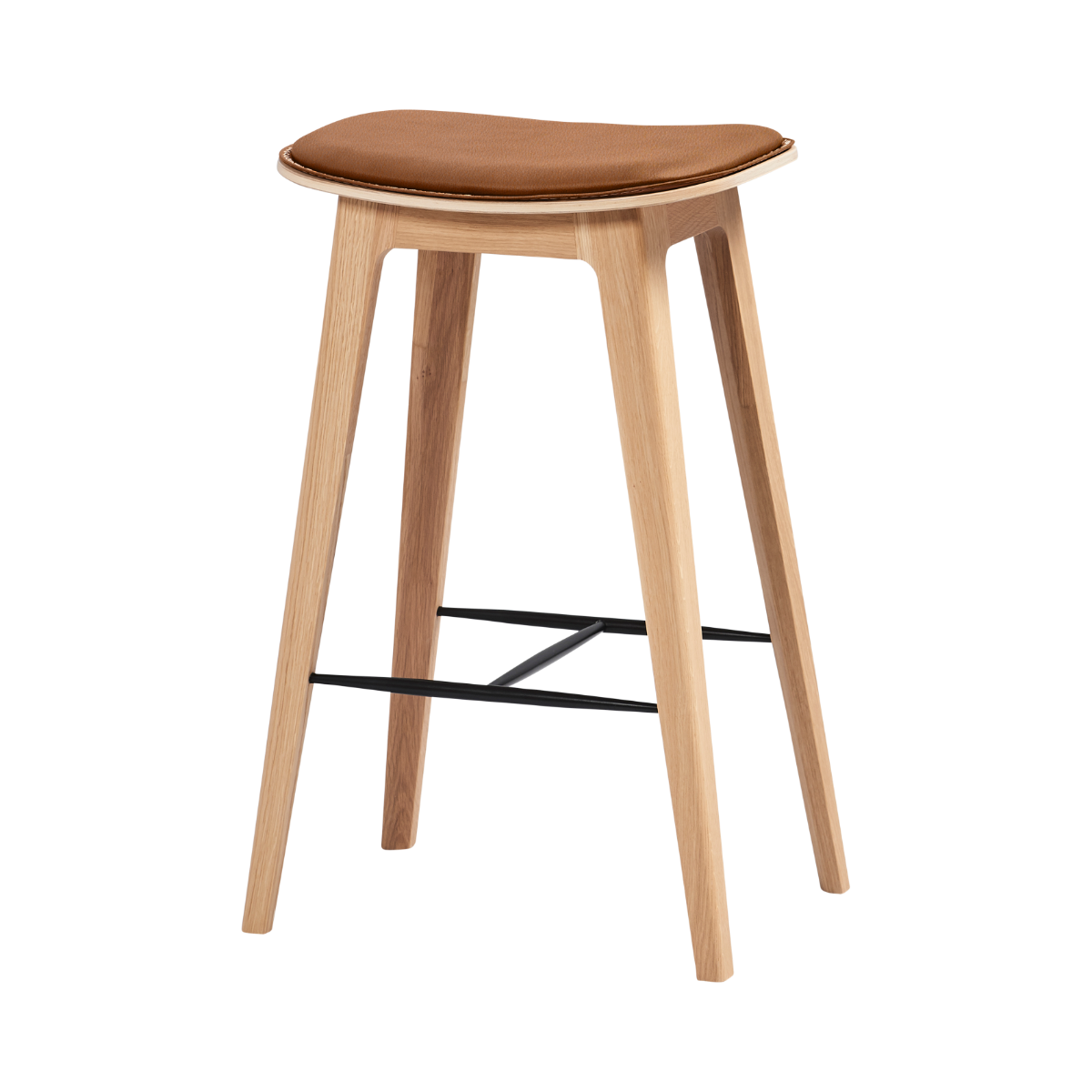 Nordic bar stool in Terra Safari leather with oak wood and cross-stitch details, 73 cm height.