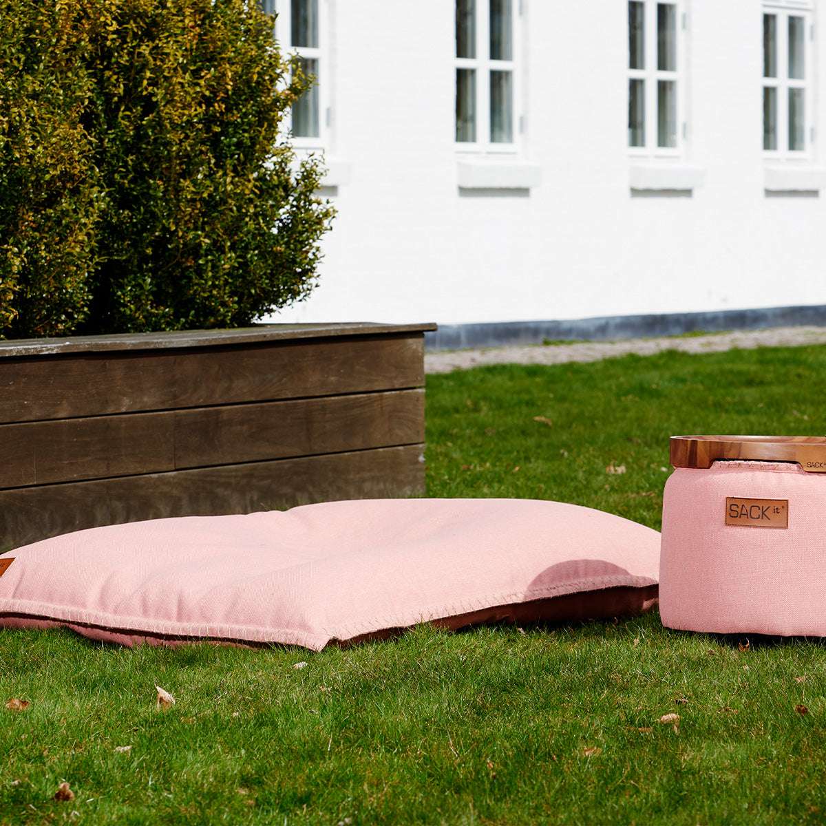 Cobana Beanbag in Cobana Grey, large indoor and outdoor bean bag chair with durable fabric and linen stitches