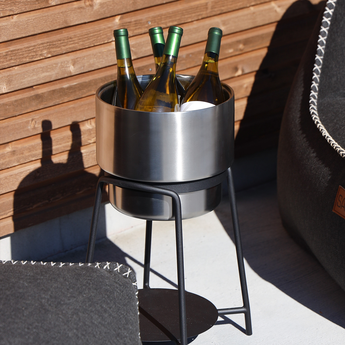 Stainless steel Wine Bucket with accessories, round shape, 27x23 cm, designed to hold and chill wine bottles.