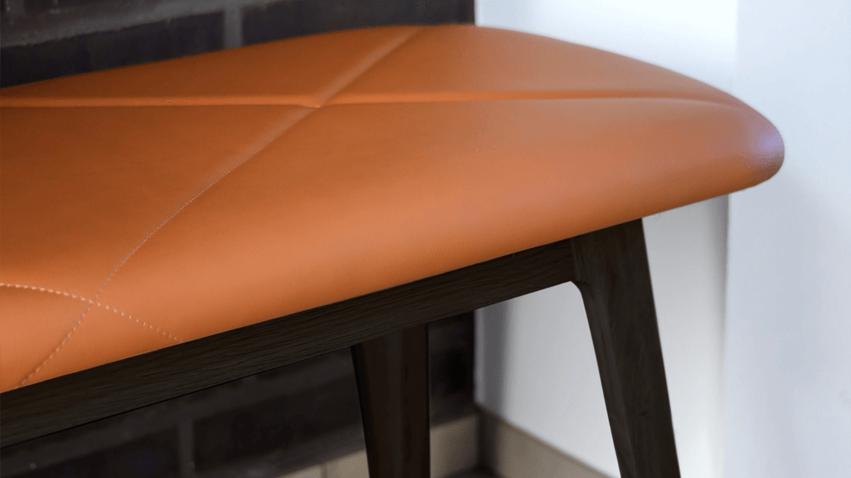 Nordic Bench - Dark Stained Oak - Bench with a leather seat and stained oak legs