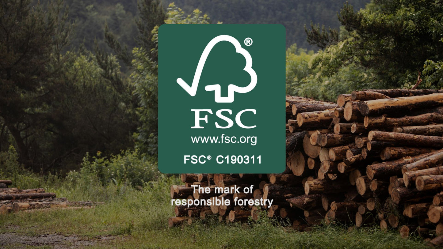 Kirra Patio Chair - Stackable patio chair in teak and powder-coated aluminum