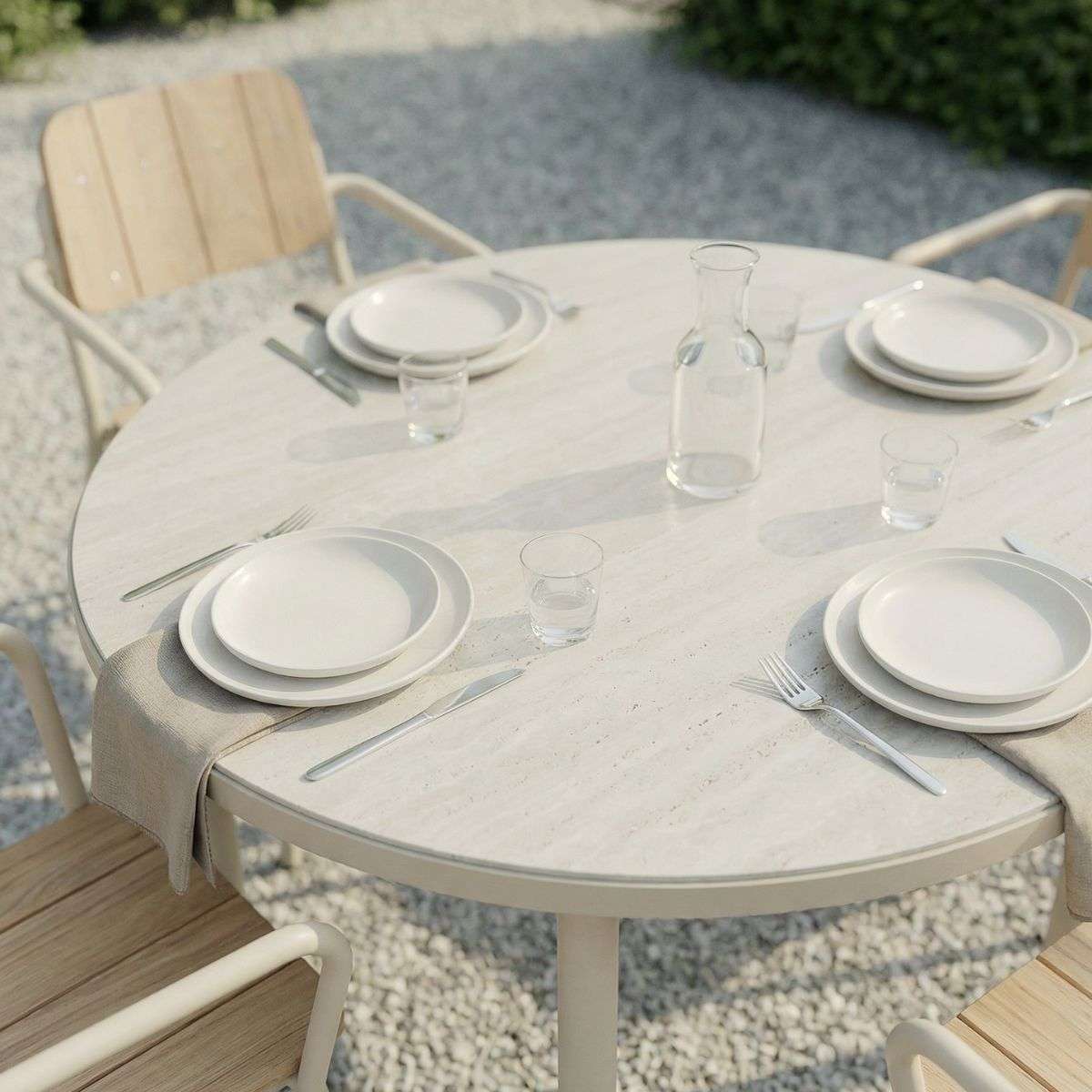 Kirra Dining Table Ø110 Ceramic & 4 Kirra Patio Chair