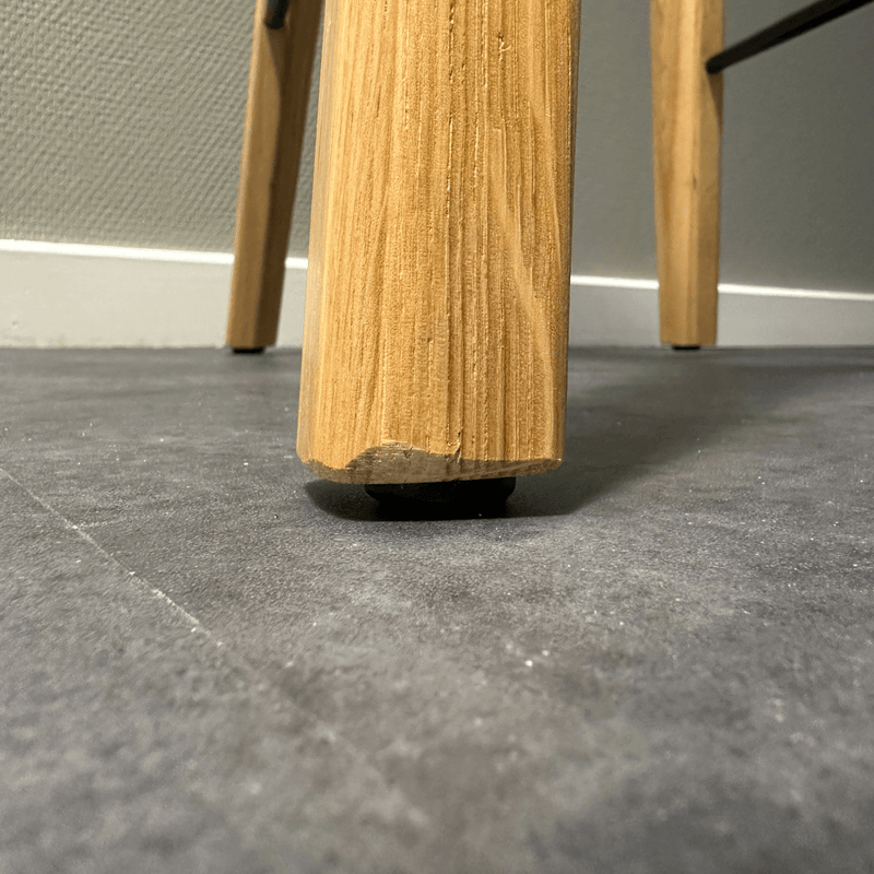 Nordic Bar Stool - Oak with stitches (Second Grade)