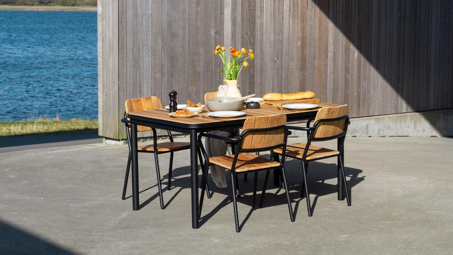 Kirra Dining Table 150x90 - Outdoor dining table for 4 people in teak and aluminium