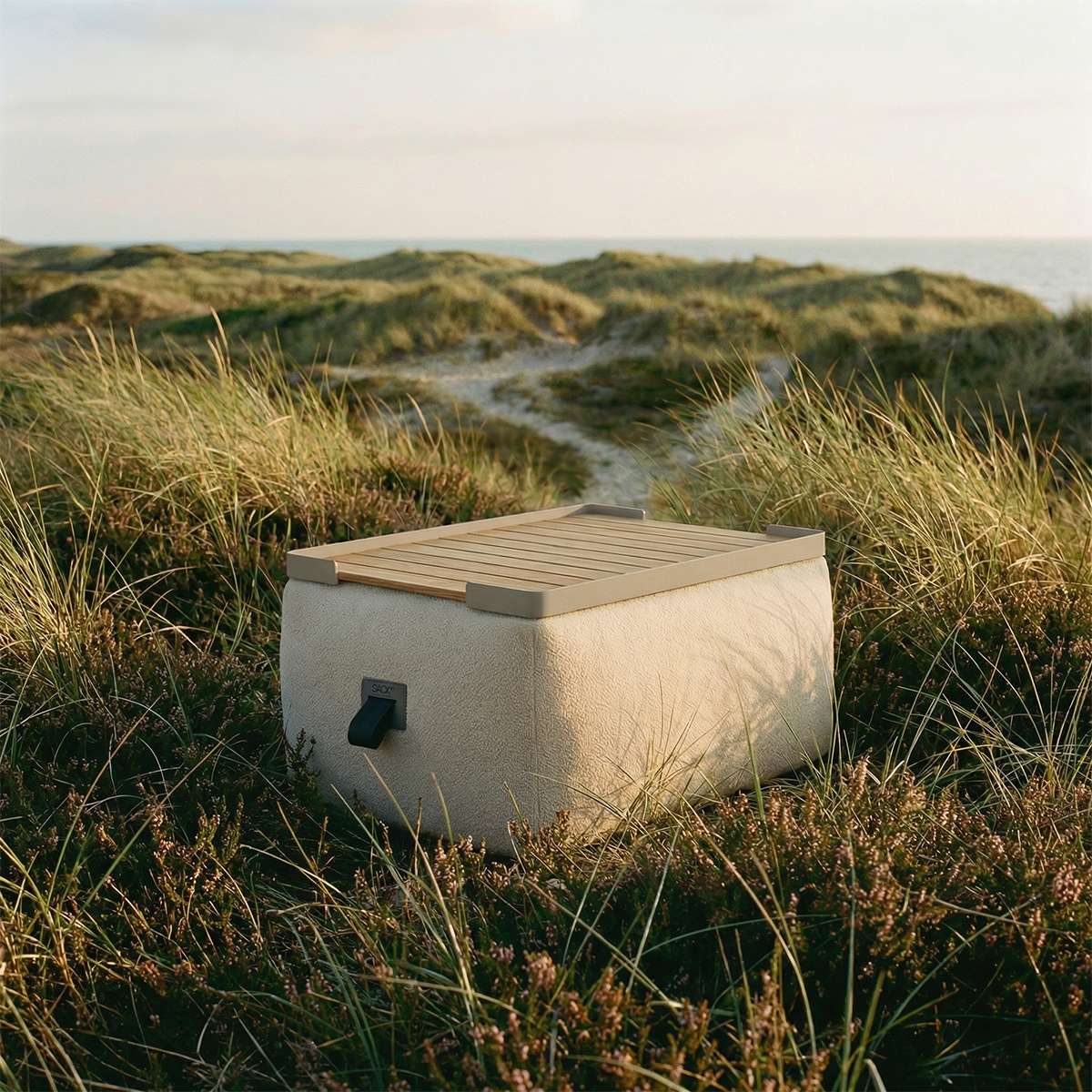Square taupe teak and aluminum outdoor tray designed for Soft Sofa Outdoor Pouf.